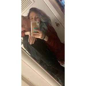 Meet your Posher, Anissa